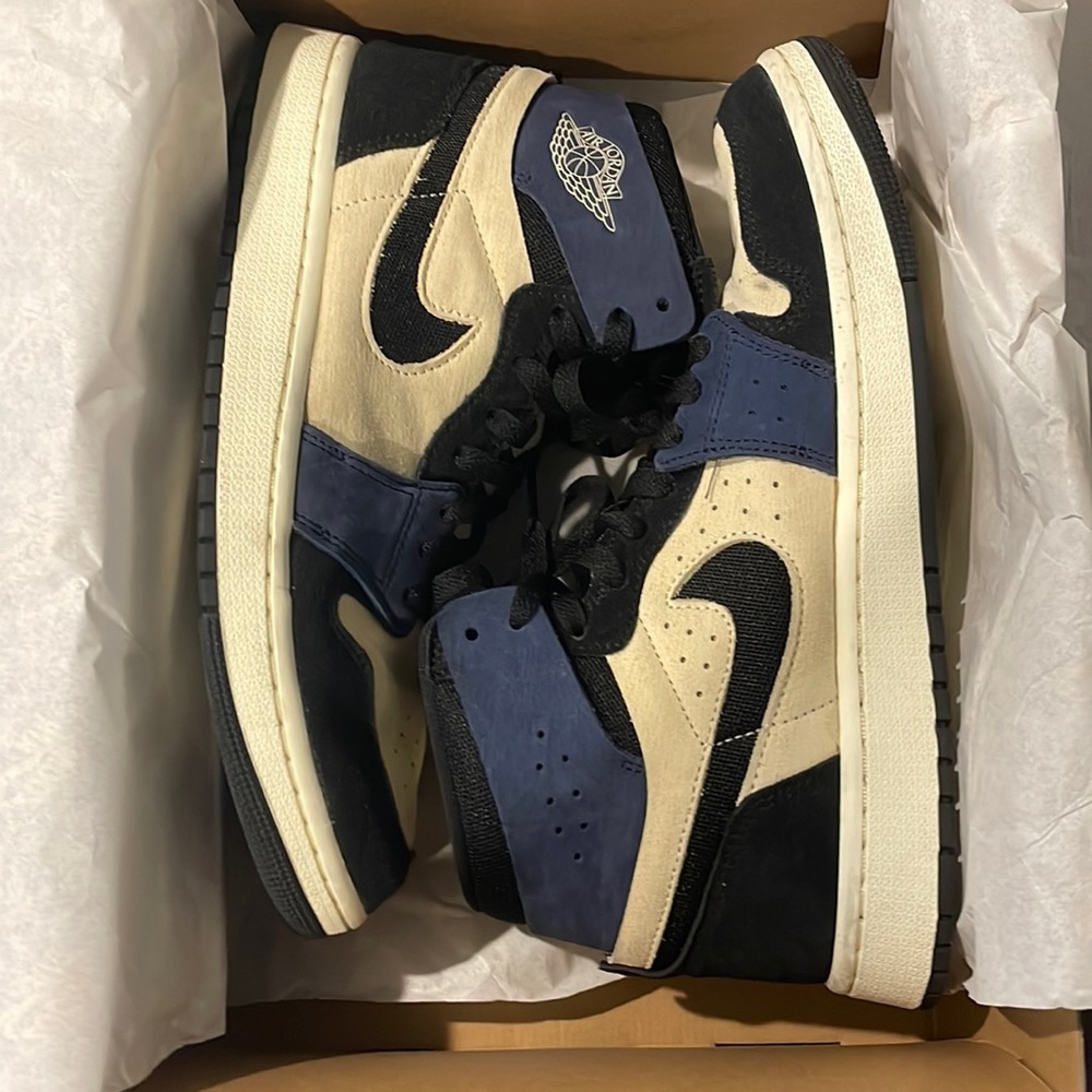 Only worn once, little to no crease, still have the box.